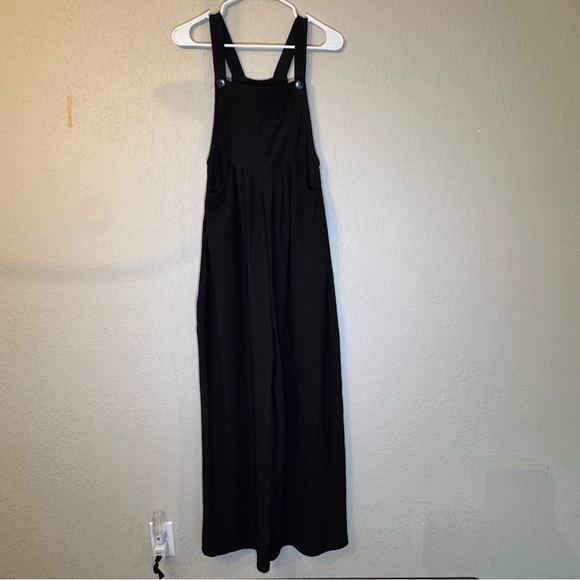 HALARA Pants - HALARA Black Relaxed Fit Jumpsuit with Wide Straps